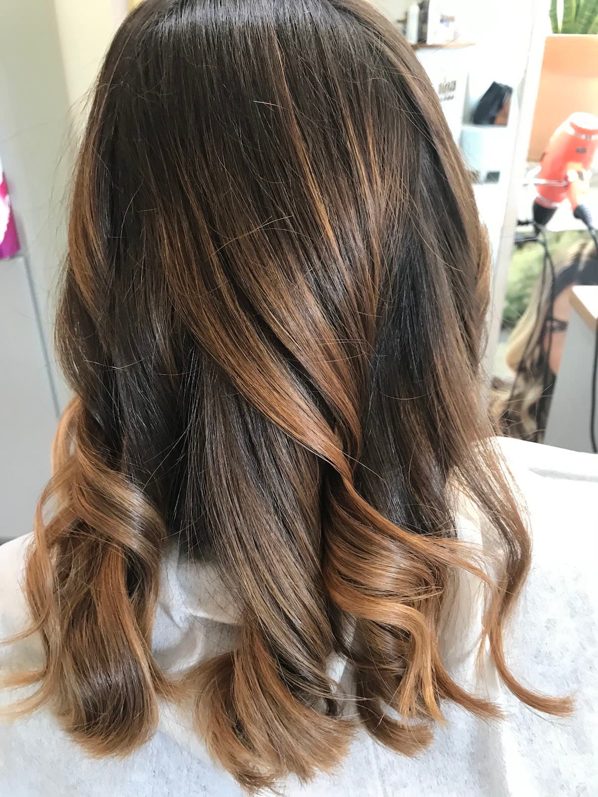 Lob caramello balayage